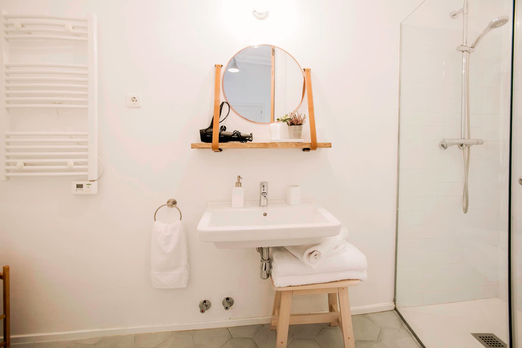 Stylish Suite 4